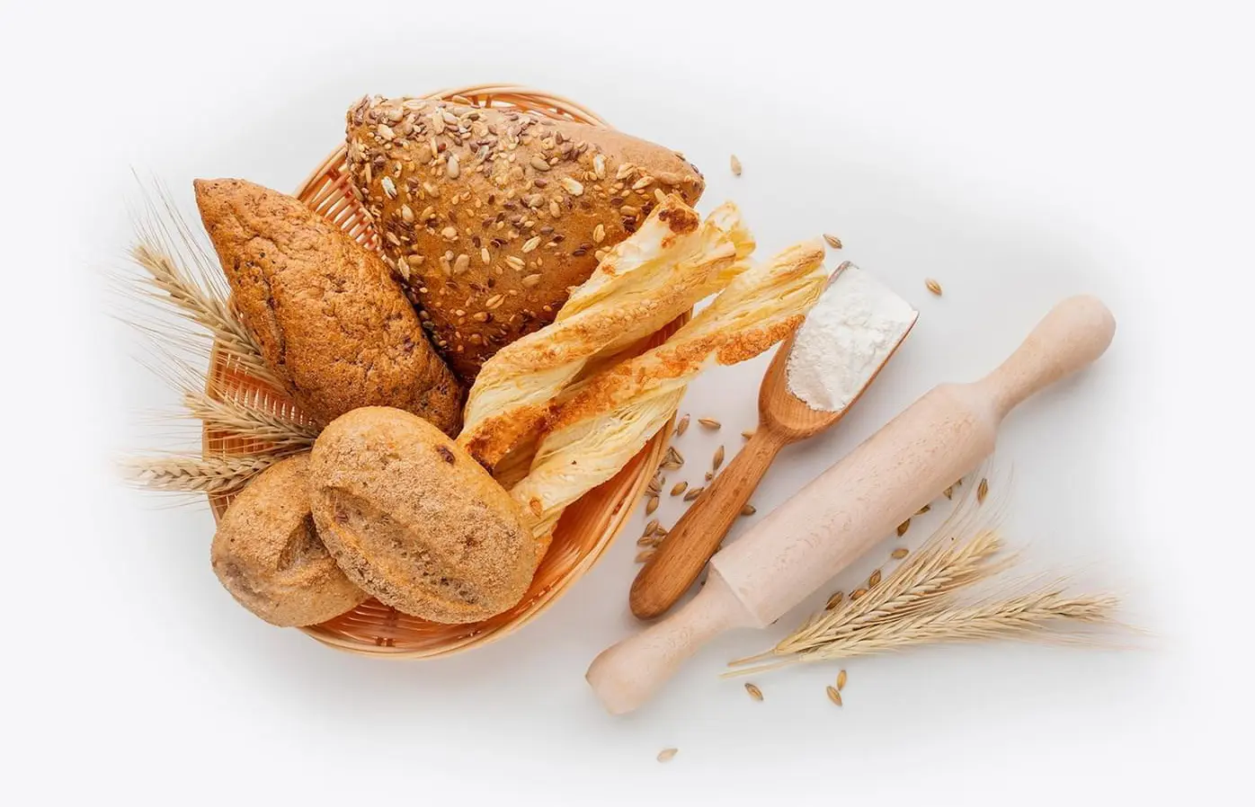 vários tipos de pão num cesto no pãomania