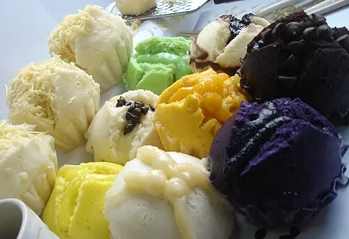 Puto moderno sortido em vários sabores